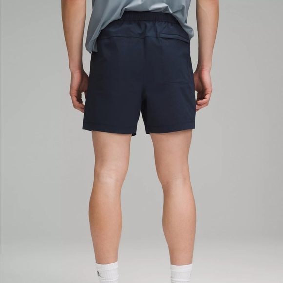 Lululemon Navy Men’s Nylon Pull on Athletic Shorts Size Medium - Picture 1 of 8